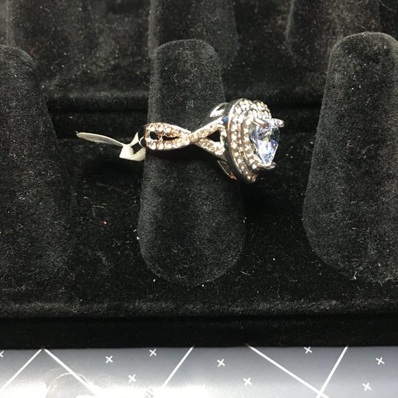 ring - Picture 4 of 5